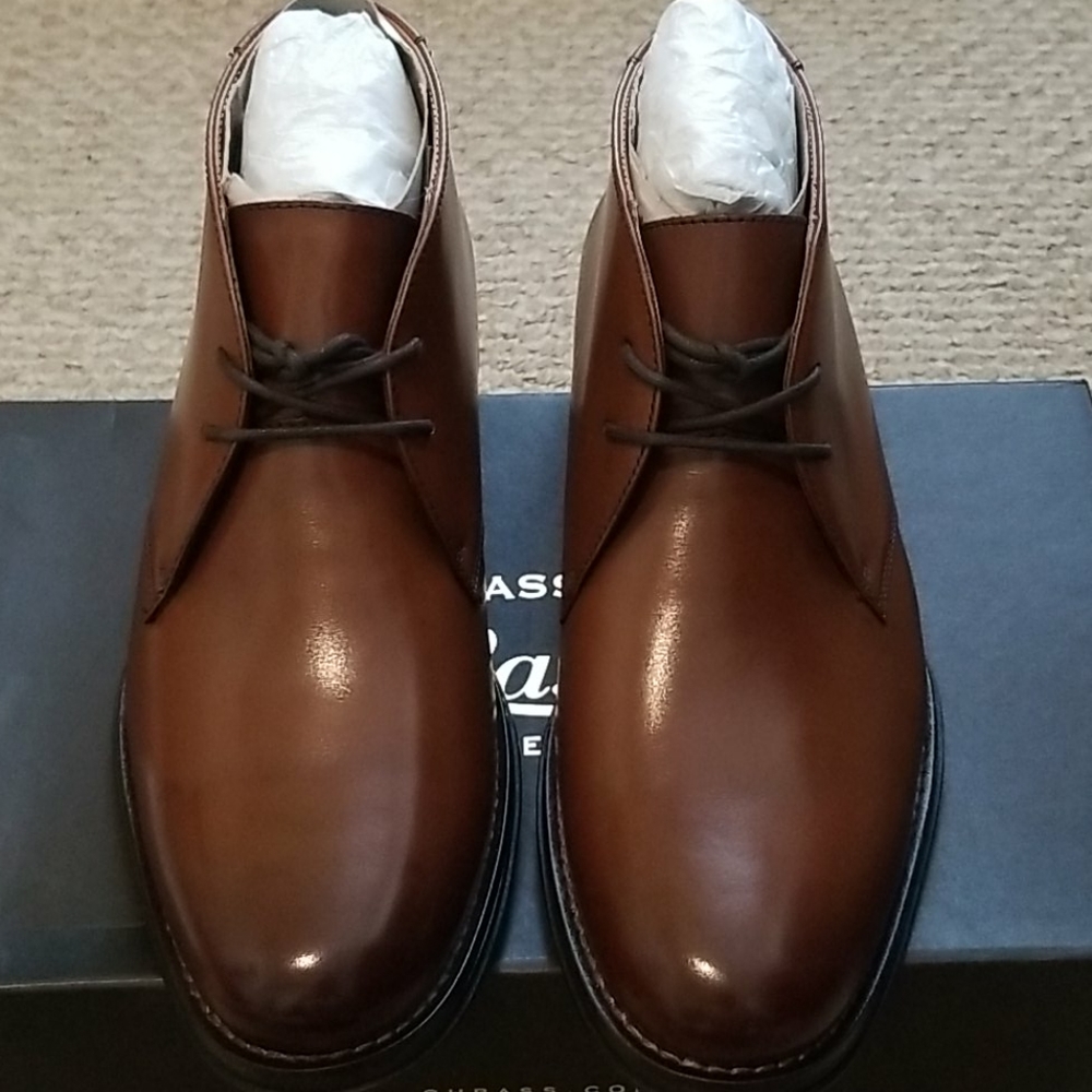 G.H Bass chukka Boots